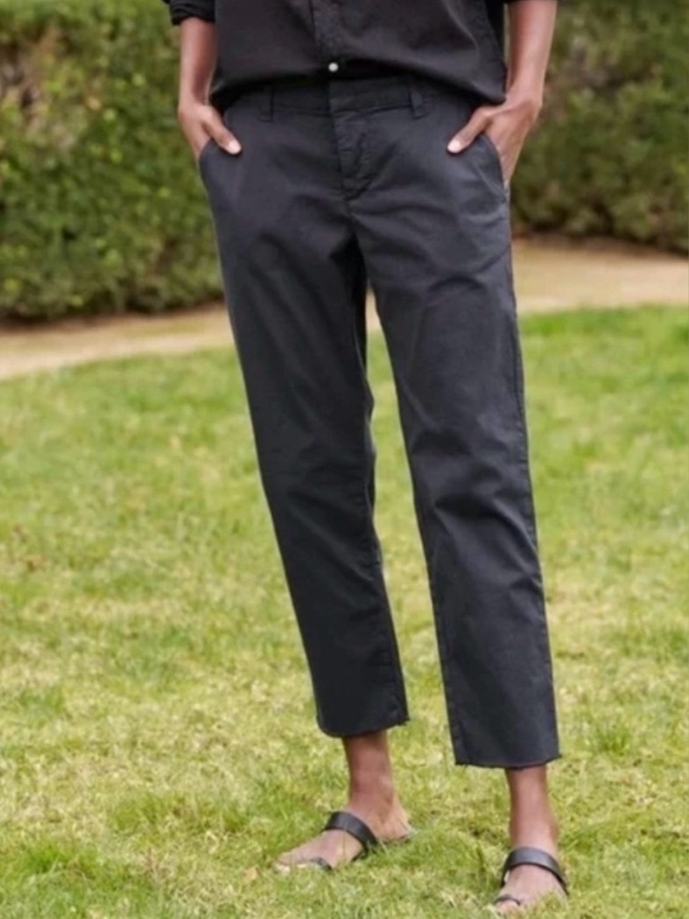 FRANK & EILEEN WICKLOW
The Italian Chino ITALIAN PERFORMANCE TWILL in Black Sz 2